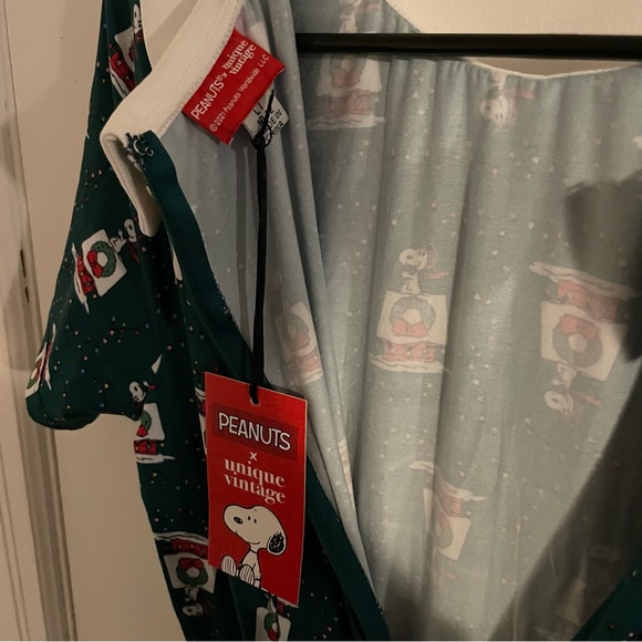 New Unique Vintage X Peanuts Christmas Dress - Picture 10 of 12